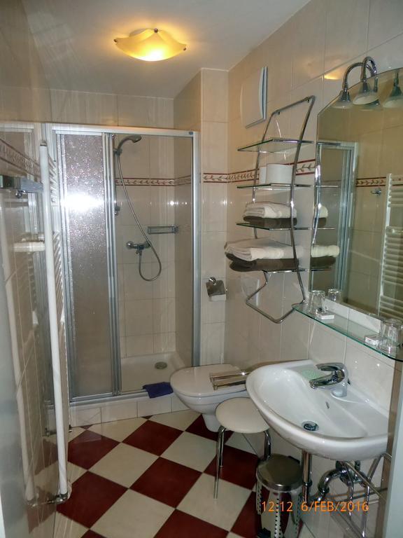 Gaestehaus Truskaller Otel Mallnitz Oda fotoğraf